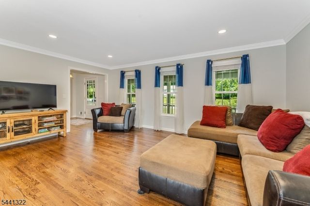 57 Circle Dr, Bethlehem Twp., NJ 08827