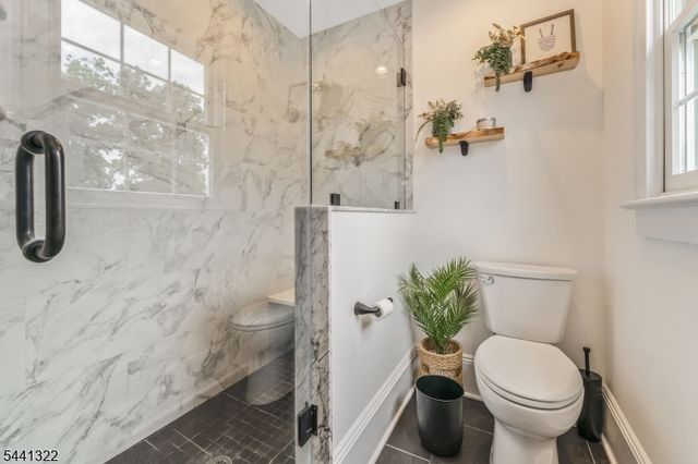 57 Circle Dr, Bethlehem Twp., NJ 08827