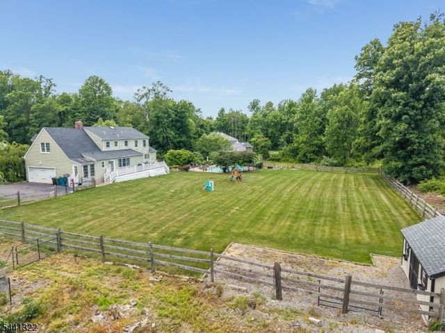57 Circle Dr, Bethlehem Twp., NJ 08827