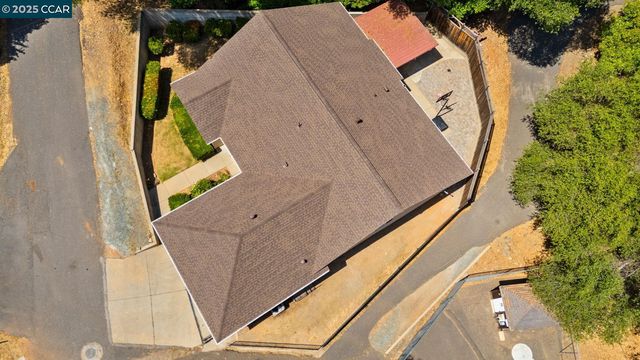 395 N Arbona Cir, Sonora, CA 95370