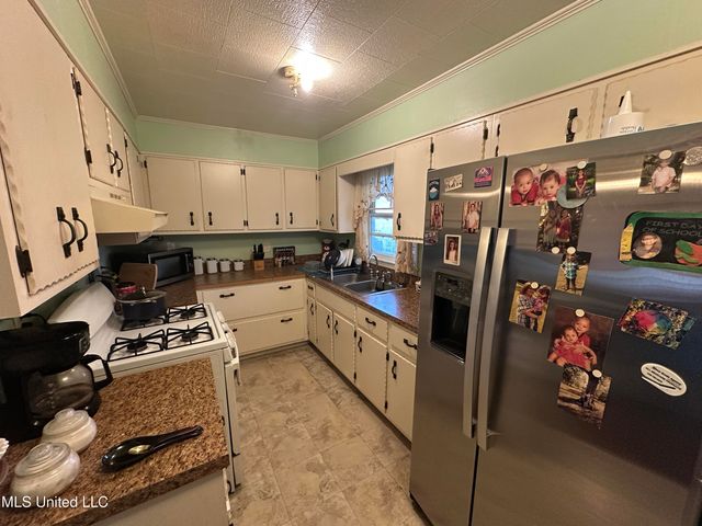 4100 Washington Boulevard, Moss Point, MS 39563