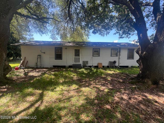 4100 Washington Boulevard, Moss Point, MS 39563