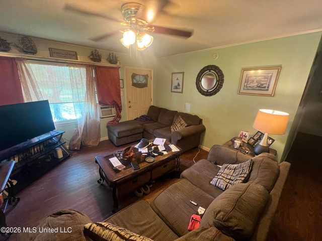 4100 Washington Boulevard, Moss Point, MS 39563