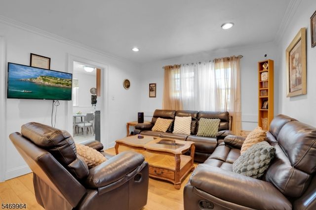 57 N Willow Rd, Hillsborough Twp., NJ 08844