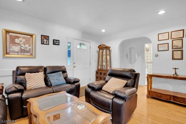 57 N Willow Rd, Hillsborough Twp., NJ 08844