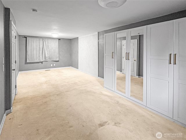 1830 S 266th Place, Des Moines, WA 98198