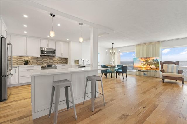 1 COLONY POINT DRIVE 15B, Punta Gorda, FL 33950
