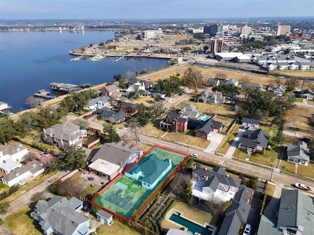 329 Wilson, Lake Charles, LA 70601