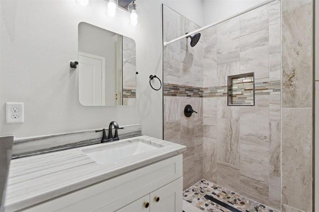 329 Wilson, Lake Charles, LA 70601
