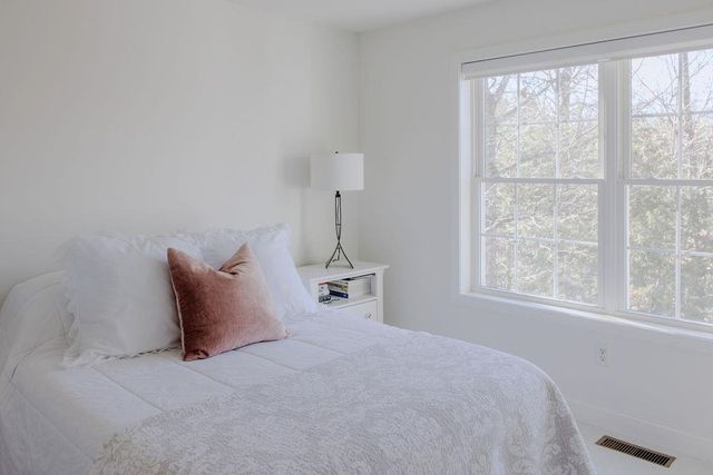 11 Legacy Lane, Peterborough, NH 03458