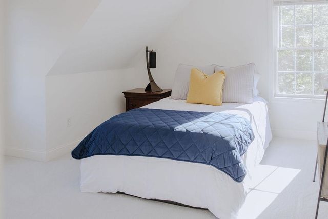 11 Legacy Lane, Peterborough, NH 03458