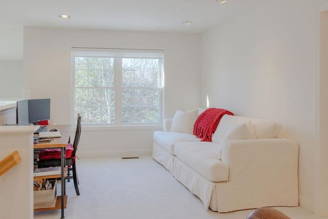 11 Legacy Lane, Peterborough, NH 03458