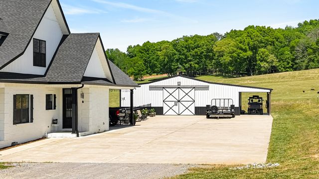 50 Lecornu Ln, Hartsville, TN 37074