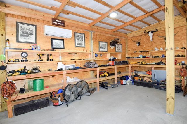 50 Lecornu Ln, Hartsville, TN 37074