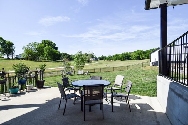 50 Lecornu Ln, Hartsville, TN 37074