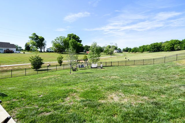 50 Lecornu Ln, Hartsville, TN 37074