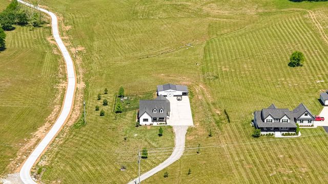 50 Lecornu Ln, Hartsville, TN 37074