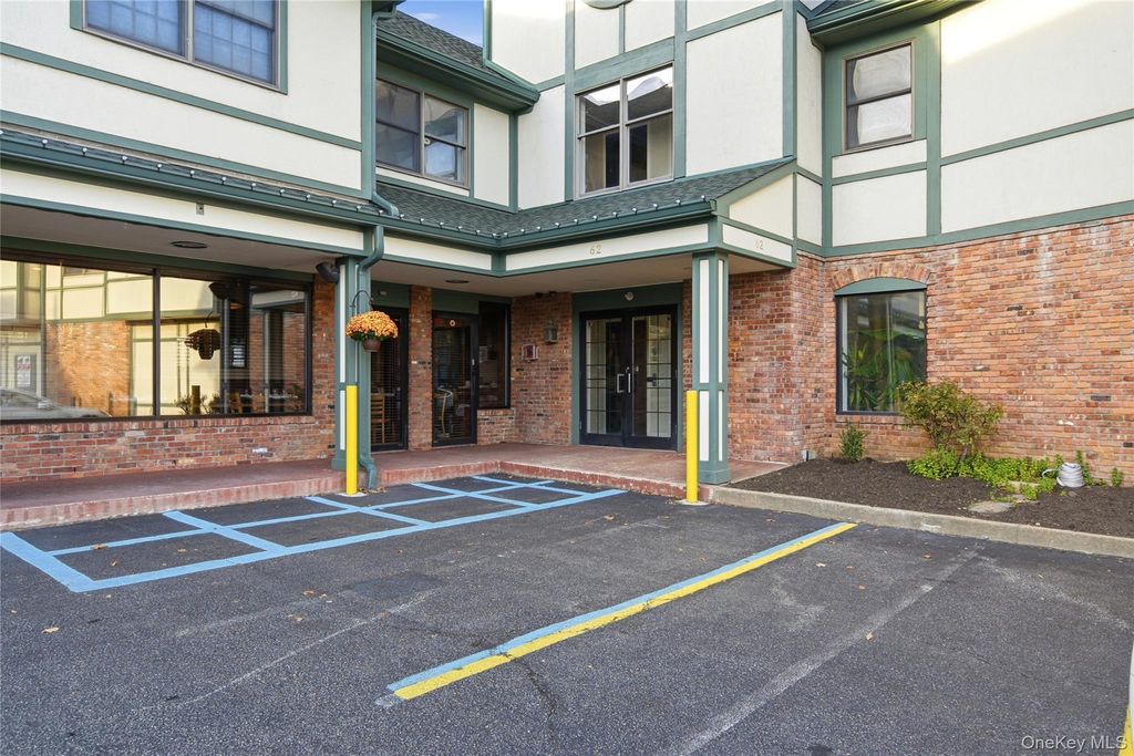 62 South Street, Oyster Bay, NY 11771