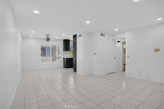 8828 Burnet Ave 9, North Hills, CA 91343