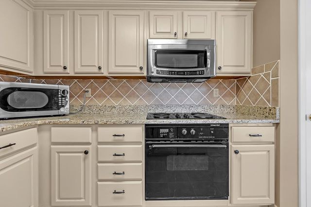 8467 DONEGAL CV, Germantown, TN 38139