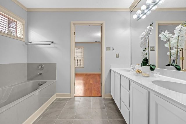 8467 DONEGAL CV, Germantown, TN 38139