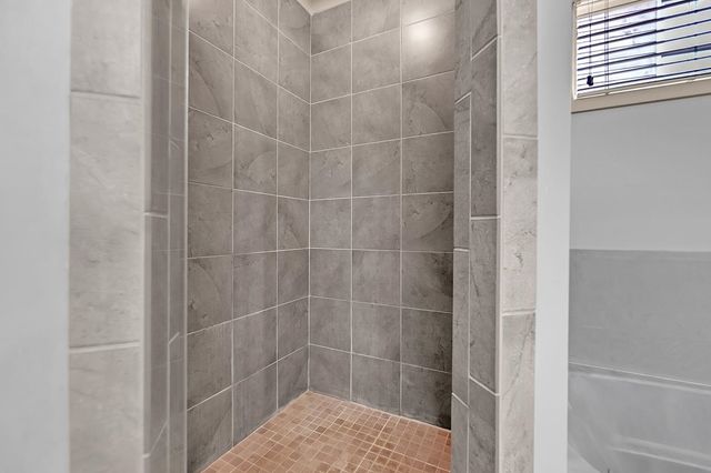 8467 DONEGAL CV, Germantown, TN 38139