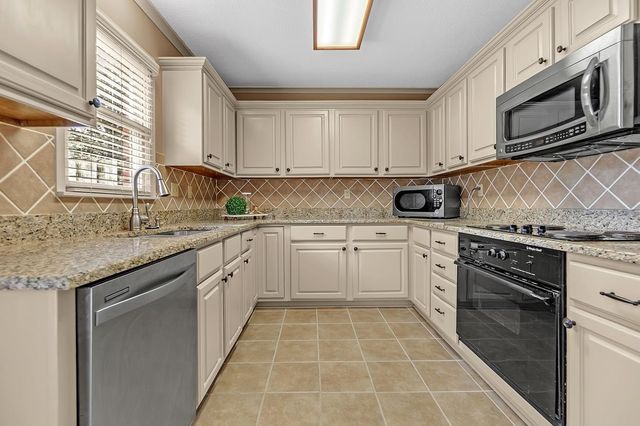 8467 DONEGAL CV, Germantown, TN 38139