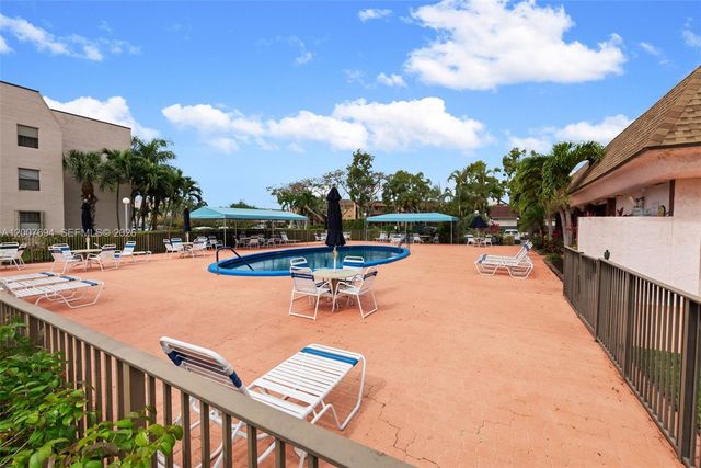 10100 NW 30th Ct 309, Sunrise, FL 33322