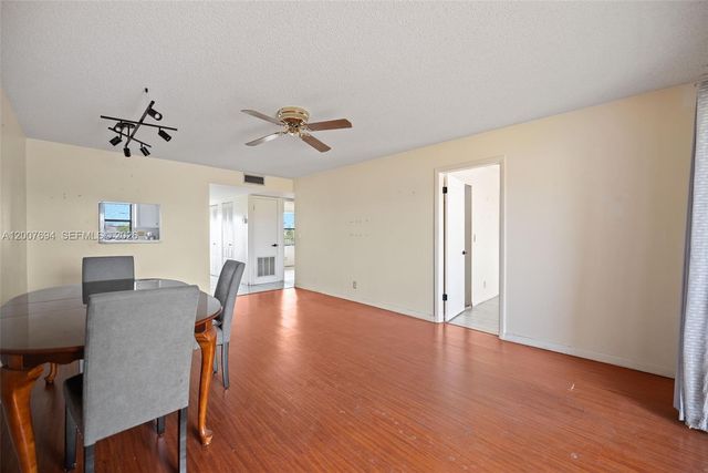 10100 NW 30th Ct 309, Sunrise, FL 33322