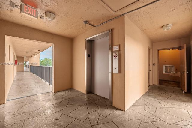 10100 NW 30th Ct 309, Sunrise, FL 33322