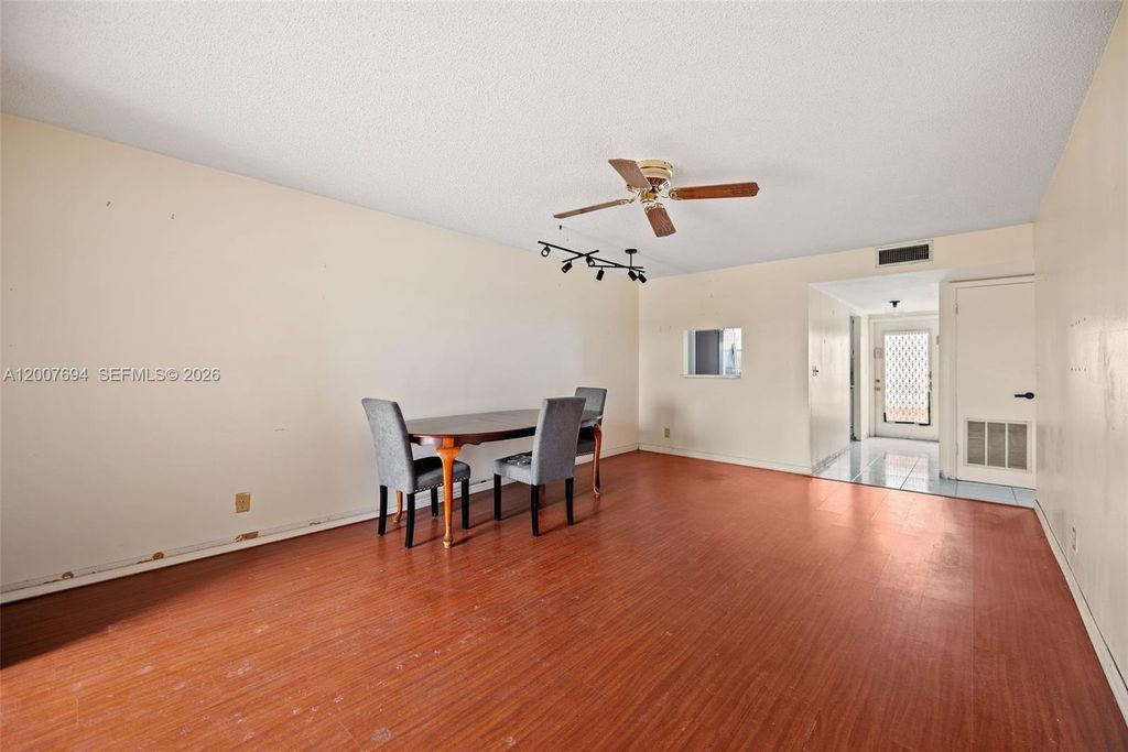 10100 NW 30th Ct 309, Sunrise, FL 33322