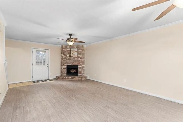 2053 Country Village Boulevard B, Humble, TX 77338