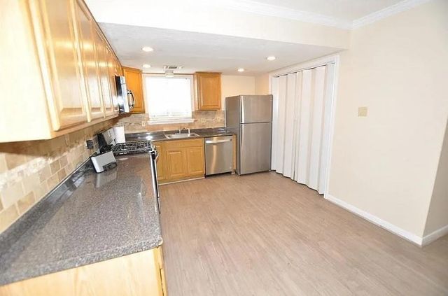 2053 Country Village Boulevard B, Humble, TX 77338