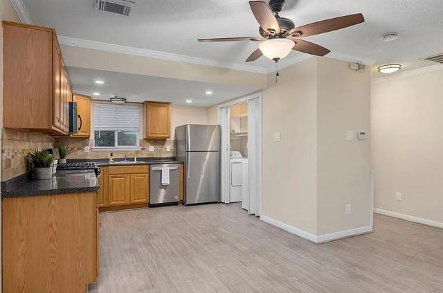 2053 Country Village Boulevard B, Humble, TX 77338