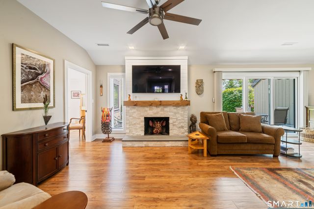 899 Heritage Village A, Southbury, CT 06488