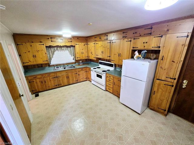 3015 S NC Highway 87, Graham, NC 27253