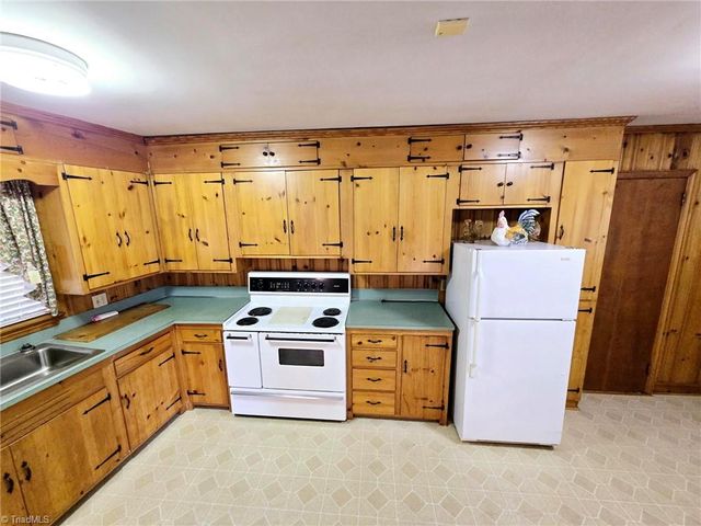 3015 S NC Highway 87, Graham, NC 27253