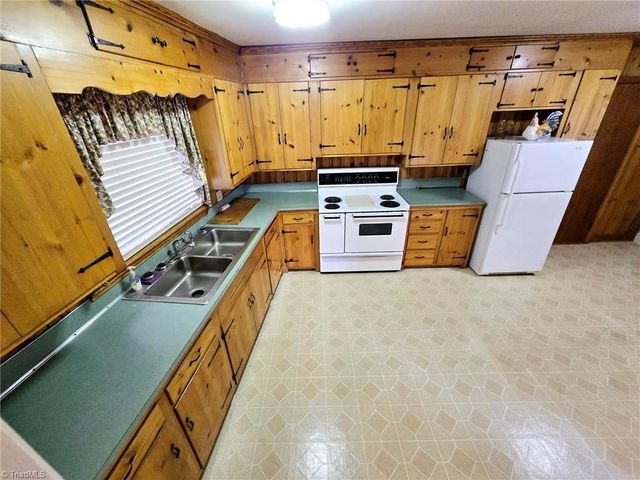 3015 S NC Highway 87, Graham, NC 27253
