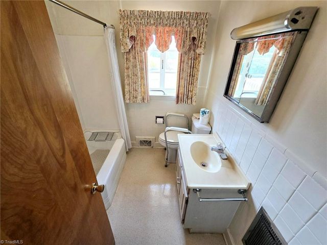 3015 S NC Highway 87, Graham, NC 27253