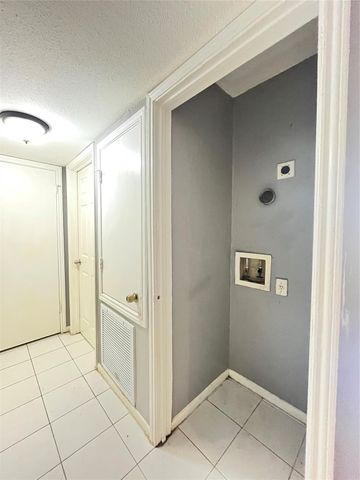 10211 Sugar Branch Drive 411, Houston, TX 77036