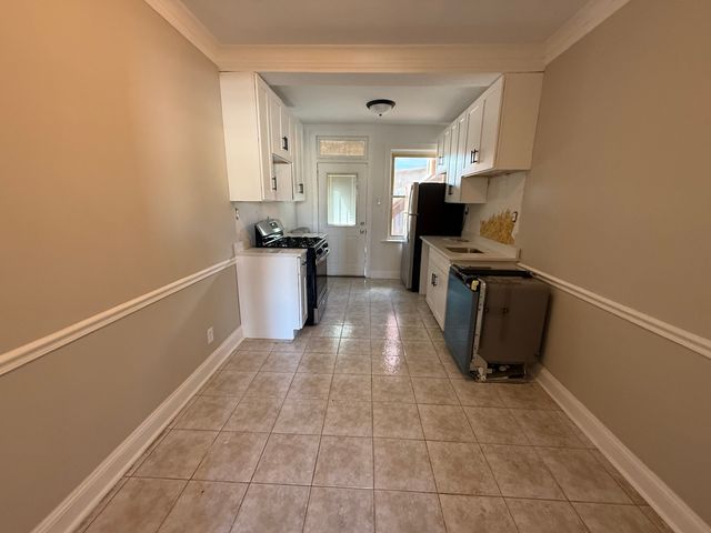 4917 W Berteau Avenue 1, Chicago, IL 60641