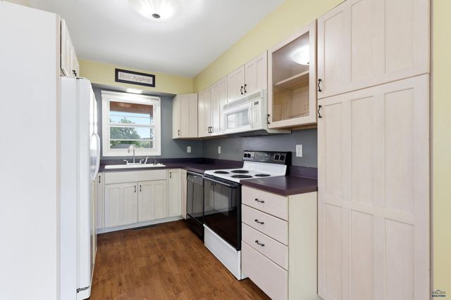 5010 S CANYON RD, Rapid City, SD 57702