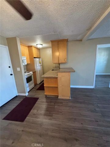 21800 Schoenborn Street 217, Canoga Park, CA 91304