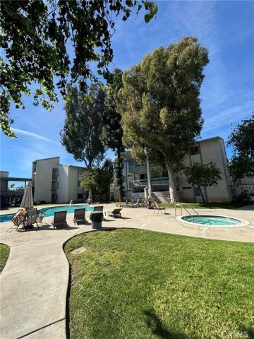 21800 Schoenborn Street 217, Canoga Park, CA 91304