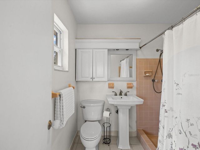 5330 26TH AVENUE N, St Petersburg, FL 33710