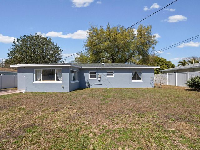 5330 26TH AVENUE N, St Petersburg, FL 33710