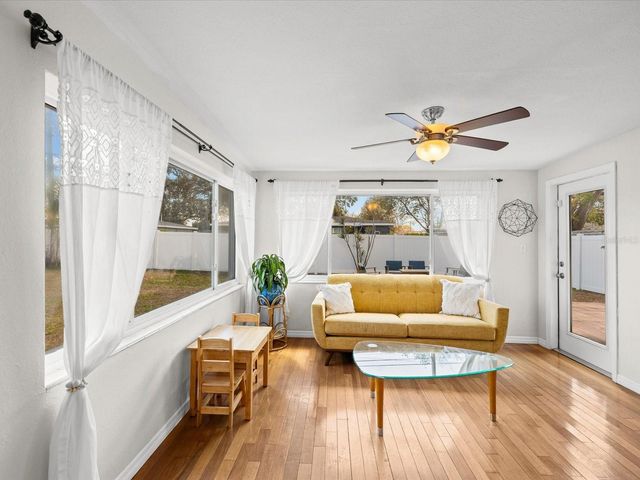 5330 26TH AVENUE N, St Petersburg, FL 33710