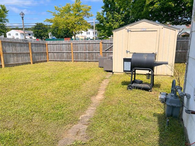 1 MAUREEN CT, Sicklerville, NJ 08081