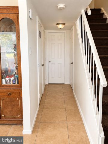 1 MAUREEN CT, Sicklerville, NJ 08081