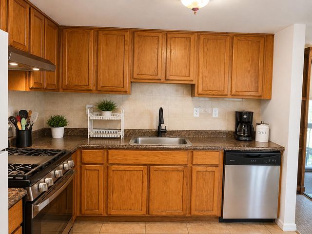 1 MAUREEN CT, Sicklerville, NJ 08081